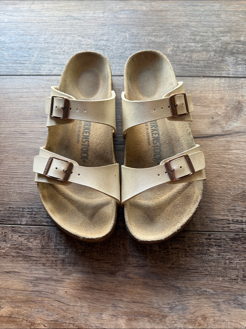 Like New Sydney Graceful Two-Strap Birkenstock Sandals In Pearl White Size 38